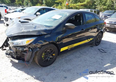 2018 Ford Focus S из США, поврежденный, VIN 1FADP3E29JL309190